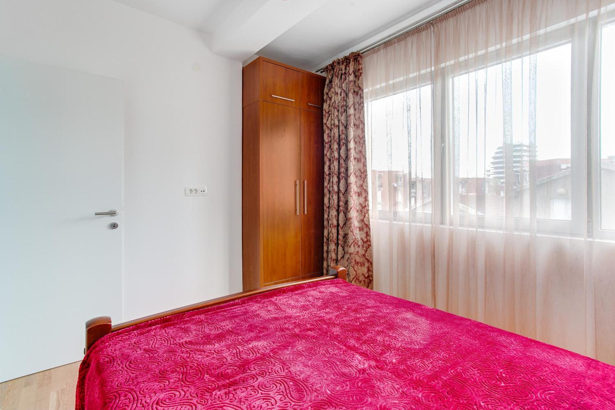 Apartments Lora 13.Jula, 15 Budva Exterior foto